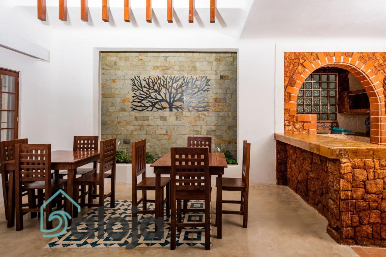 קנקון Vica Guest House Con Piscina En La Entrada De La Zona Hotelera מראה חיצוני תמונה