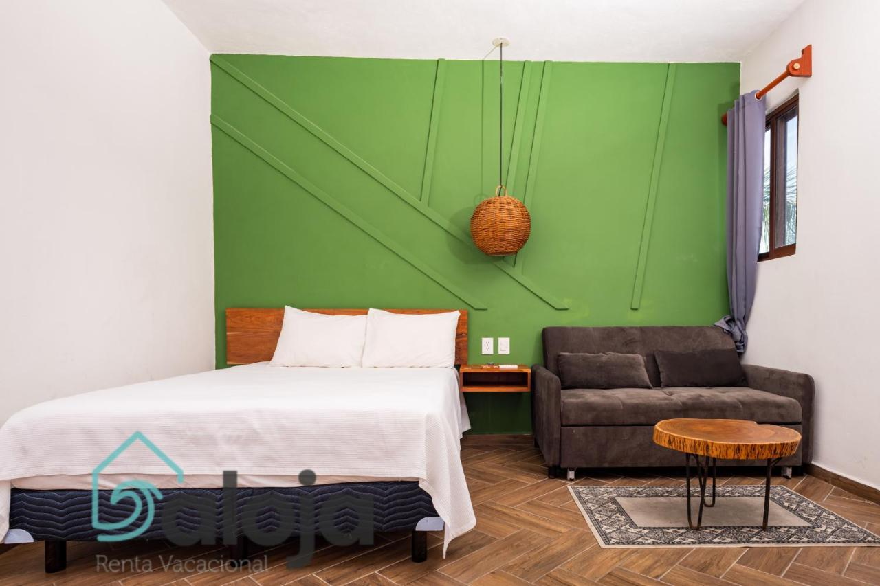 קנקון Vica Guest House Con Piscina En La Entrada De La Zona Hotelera מראה חיצוני תמונה