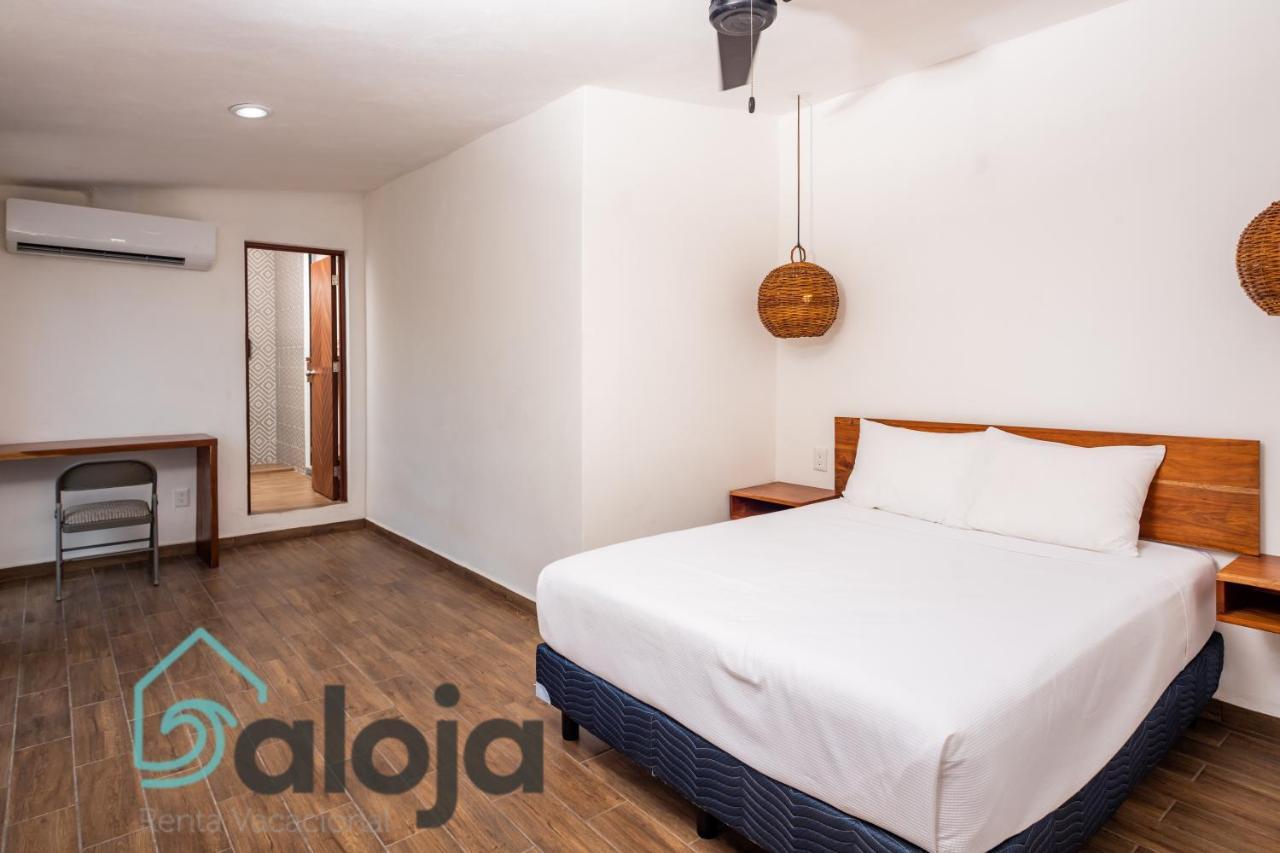 קנקון Vica Guest House Con Piscina En La Entrada De La Zona Hotelera מראה חיצוני תמונה
