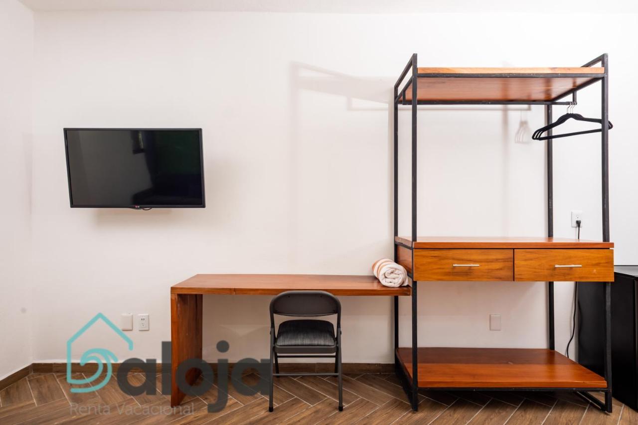 קנקון Vica Guest House Con Piscina En La Entrada De La Zona Hotelera מראה חיצוני תמונה
