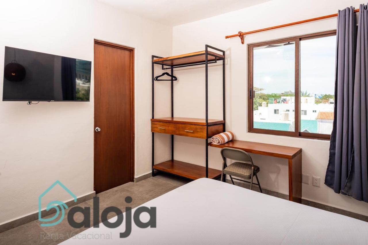 קנקון Vica Guest House Con Piscina En La Entrada De La Zona Hotelera מראה חיצוני תמונה