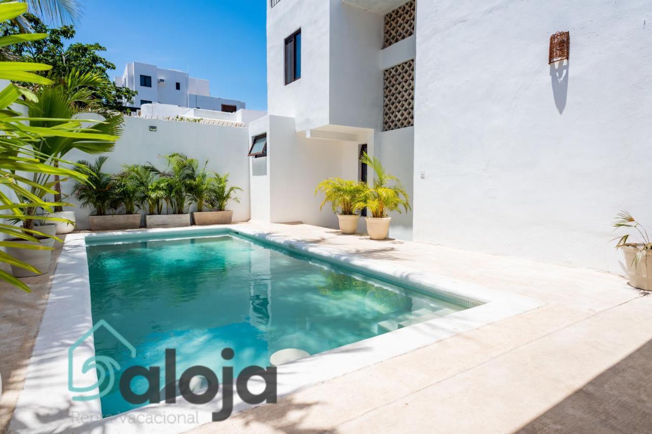 קנקון Vica Guest House Con Piscina En La Entrada De La Zona Hotelera מראה חיצוני תמונה