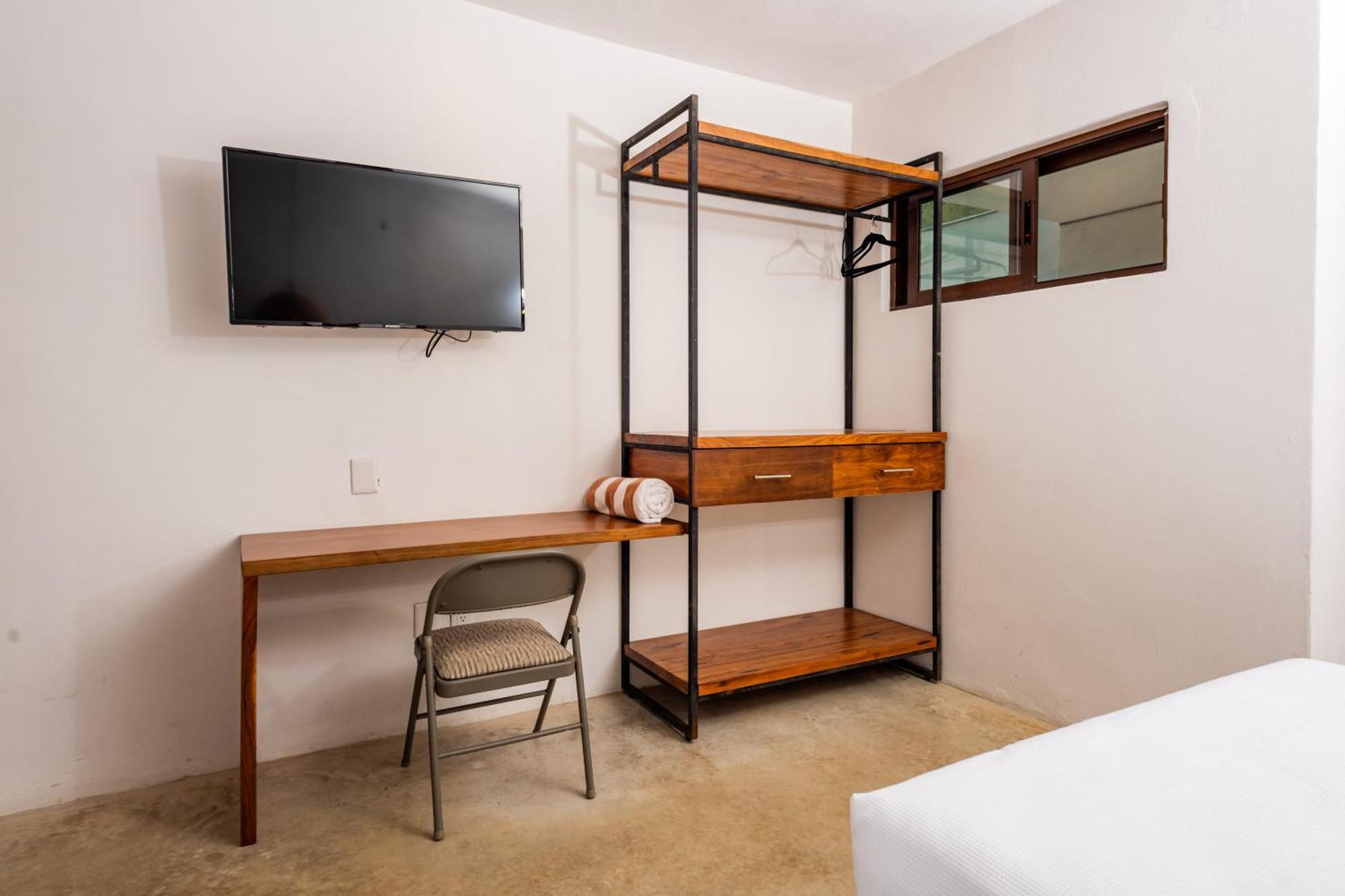 קנקון Vica Guest House Con Piscina En La Entrada De La Zona Hotelera מראה חיצוני תמונה